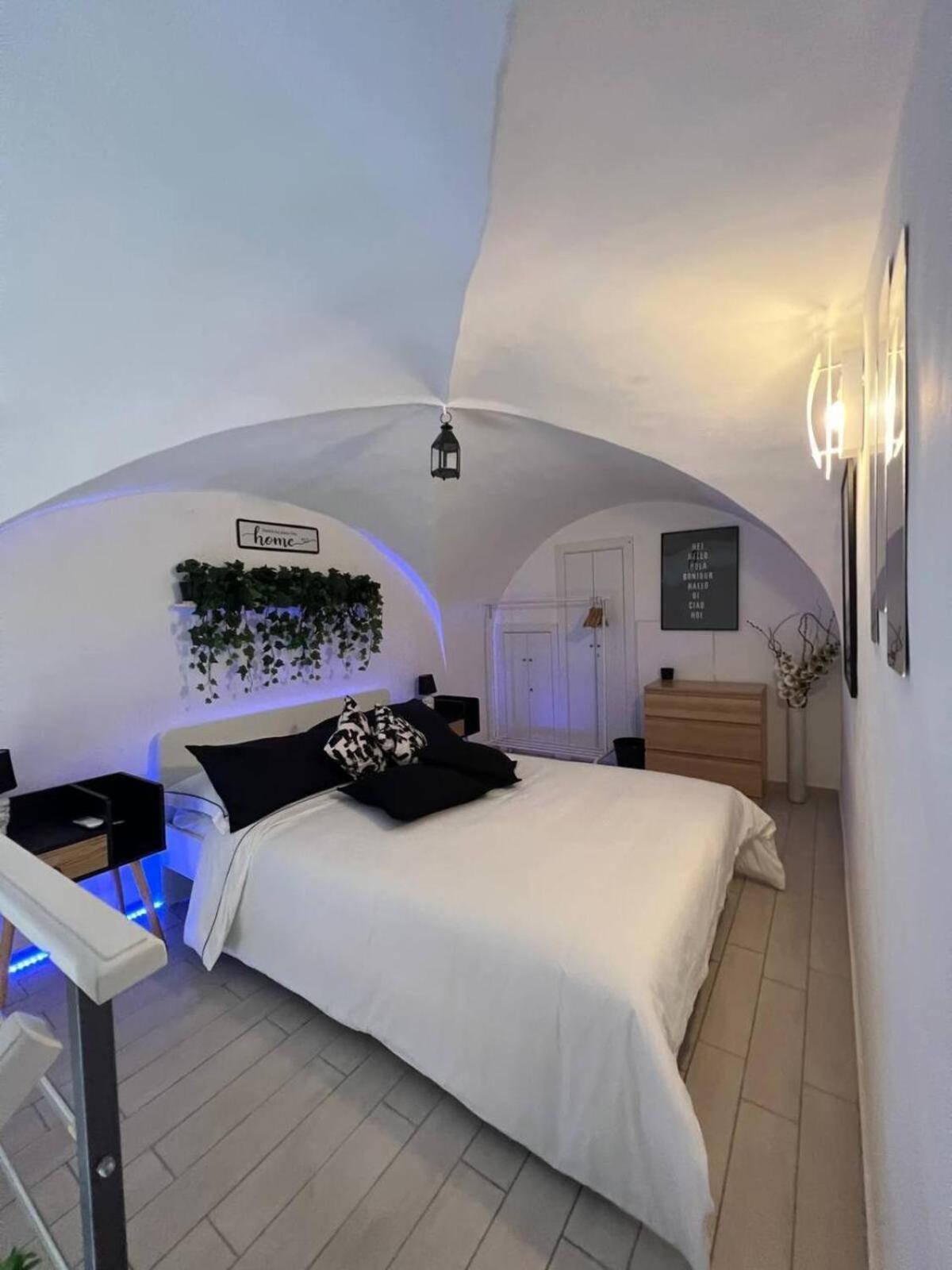 Borgo Santa Caterina - Fiera "Ventotto Holiday Home" Катания Екстериор снимка